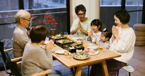 黒豆は「まめに暮らす」、海老は「腰が曲がるまで」——おせちから学ぶ食育と日本文化