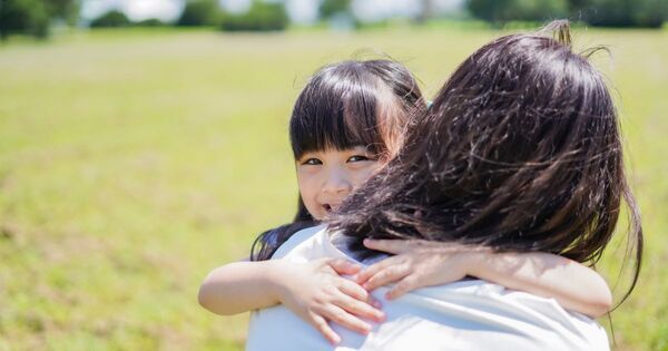 長期休暇明け、急に泣き出すのはなぜ？上の子が “登園しぶり” しやすい理由と寄り添い方を保育士が解説