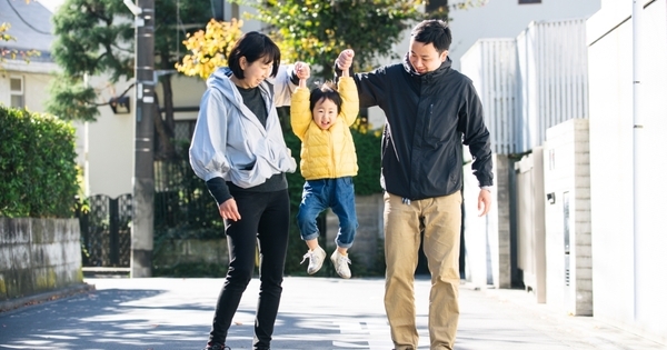 「ごっこ遊びをやめない」のは幼い証拠？ いいえ、ナラティブ能力と社会的認知の最強トレーニングです