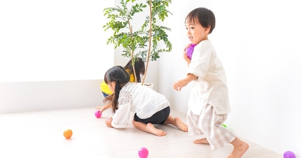雨で公園に行けなくても大丈夫！子どもの体力をしっかり発散する室内遊具の選び方