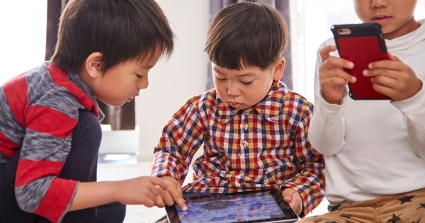 夏休みのゲーム・動画バトルを卒業。子どもと決める「おうちルール」のコツ