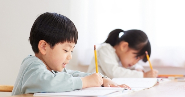 できないことが、できるようになる。その「勉強の楽しさ」は低学年でこそ実感させてあげて。教育のプロが語る、”自学力”の身につけさせかた