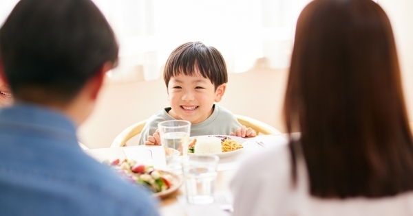 食育のほんとうの価値は、「栄養と成長」ではないかもしれない。ベビーフードブランド代表がたいせつにする、子どもと「食」のはなし