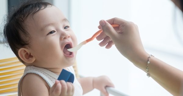 『注意の奪い合いの時代』にこそ考えたい。一緒に食べるときに、私たちが手渡せること。