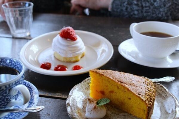 「いつになったら温かいごはんが食べられるだろう」1歳・3歳・5歳を育てる女性が先輩ママたちのお茶会に呼ばれて…