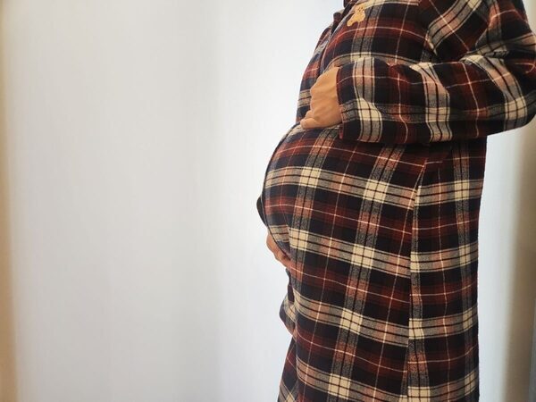 おなかの赤ちゃんの元気がない…？ ネガティブ思考に陥っていた病院の待合室で出会ったかけがえのない存在