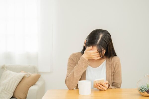 「どうして孫の顔をすぐに見せに来ないんだ」強いショックを受けた義両親の言葉…泣き出した妻に、夫は？