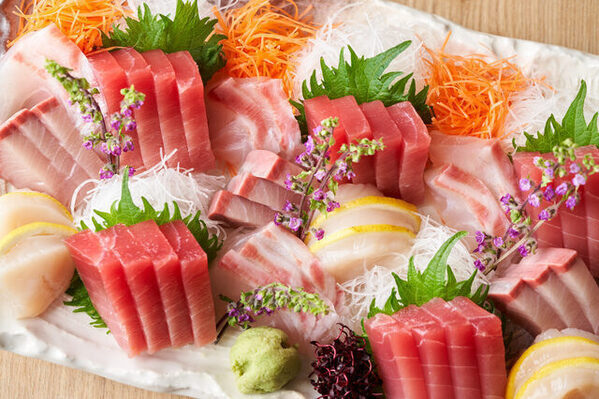 「お造り」と「お刺身」の違いって言える？ 実はこの2つの言葉、関東・関西が関係していた