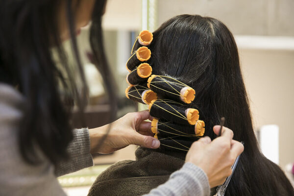 パーマを「かける」「あてる」。どちらを使うかで出身がわかる!? 【あなたはどっち？】