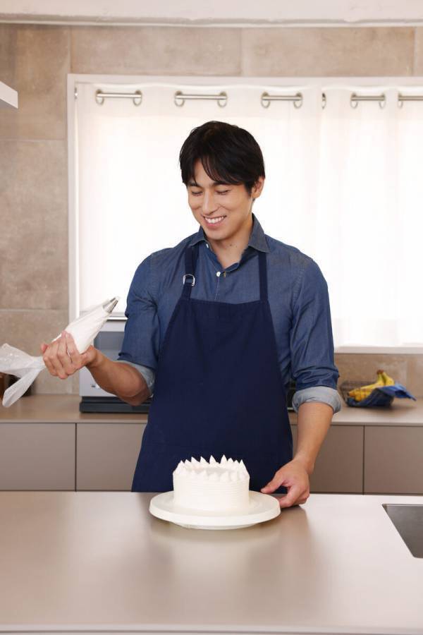 三児パパ俳優・高橋光臣さんがハマったスイーツの世界！「お菓子作りは小さな成功体験を積ませてあげられる」