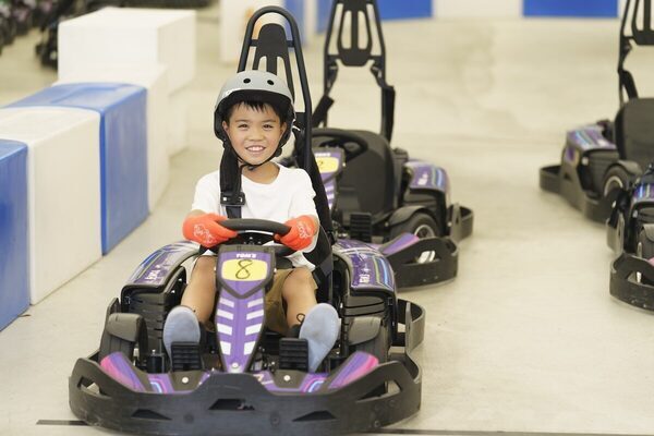 お台場でサーキット体験ができる！キッズは5分走行2,000円→1,000円で1時間乗り放題や学割も使える！春の新サービススタート