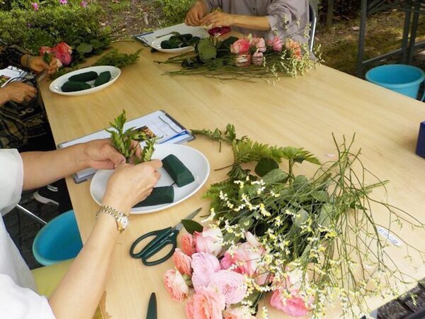 【入園無料】まもなく見頃！ 約80種150株の“春バラ”が咲き誇る。横浜市港南区で「手づくりバラ園フェスティバル」開催