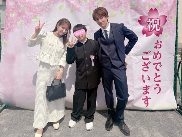 第五子妊娠・辻希美さん大きくなったお腹公開「ヤバい見て～」「出すぎだよね？」に長女・希空さん「それ本当に赤ちゃん⁉」