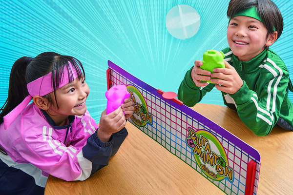 昭和・平成の名作「ブタミントン」が令和に復活！ 羽根を改良し、空中浮遊時間がより長くなって再登場