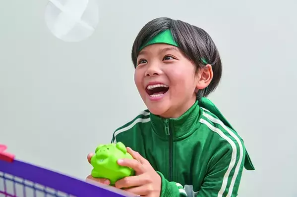 昭和・平成の名作「ブタミントン」が令和に復活！ 羽根を改良し、空中浮遊時間がより長くなって再登場