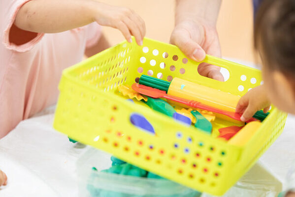 自閉症児の幼稚園生活って？ お片付けの時間、動けないでいると……先生がかけてくれた言葉にほっとする