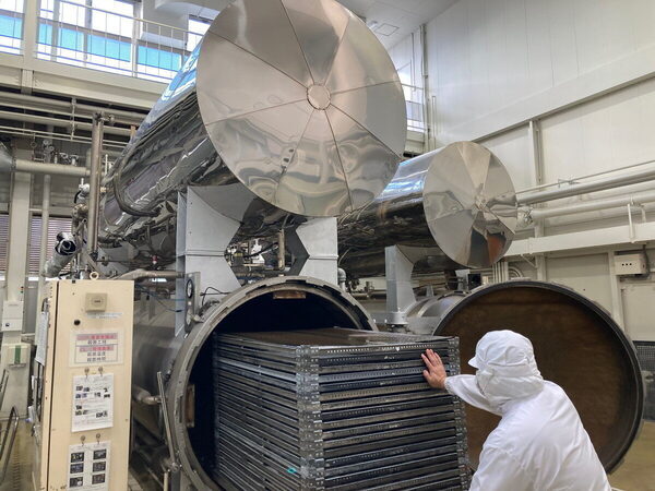 【オリジナルふりかけも作れちゃう】「ゆかり」でおなじみの食品工場、親子見学ツアーが超楽しい♡