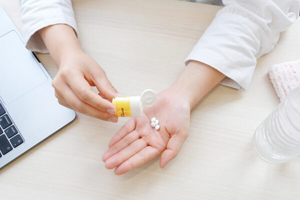 お出かけ先でのお腹トラブルに。「ラッパのマークの正露丸」から、手のひらサイズの「セイロガン糖衣Ａ 携帯用」が発売