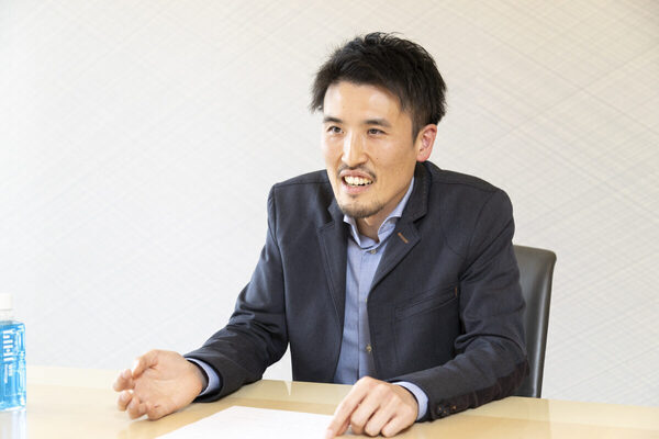 フルリモ・フルフレで働く管理職エンジニアパパ。二児の子育てにも全力でコミットする1日のスケジュール