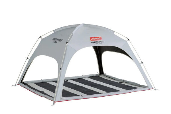 涼しさを追及した簡易テントも！ 公園や海などで、日差しを避けながら快適に過ごせるスクリーンシェード3型がコールマンから発売中