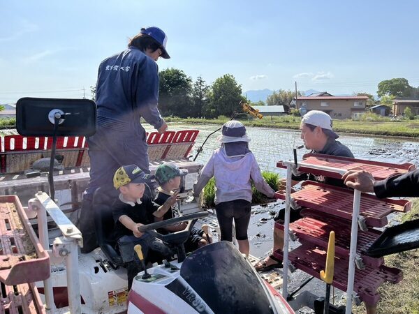 【コメ不足の今だからこそ体験してほしい!!】お米農家とコラボした「親子でお米の田植え体験イベント」