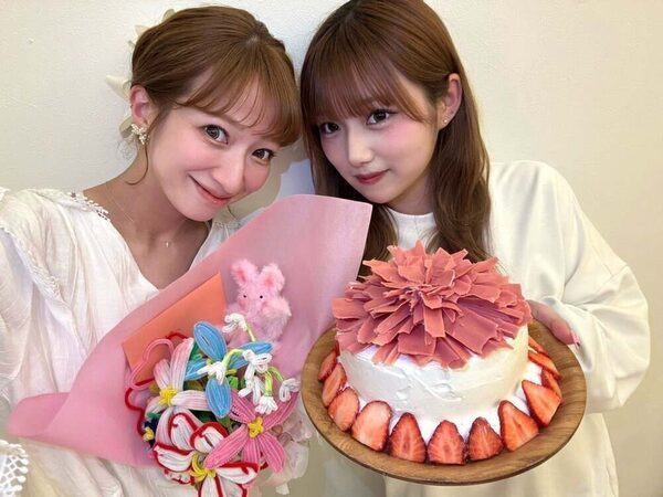 辻希美さん、第五子妊娠中のふっくらお腹で記念写真「こんなに大事にしてもらえて世界一幸せです」【母の日】