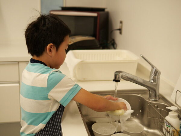 「お店の餃子みたい」と息子が大歓喜！ 参加費無料もうれしすぎる【モランボン】親子手づくり餃子教室（東京・府中市）