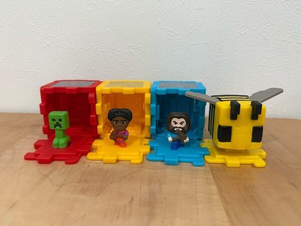 キター！5/16（金）からのマクドナルド「ハッピーセット」はマインクラフト／ザ・ムービーとちいかわ♪