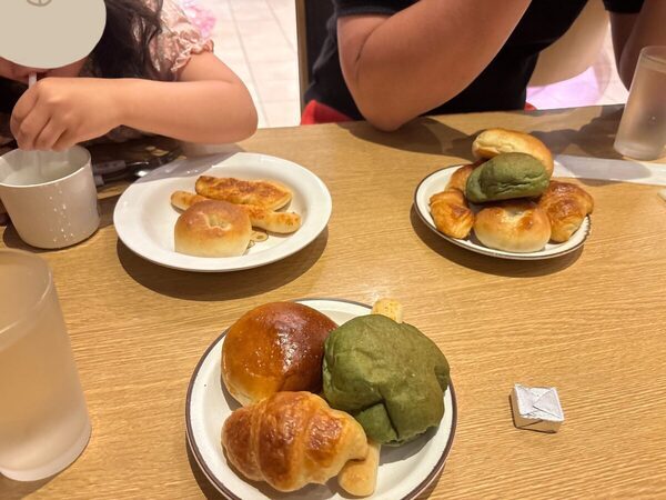 パン食べ放題＆ボリューム満点の料理に大満足！ サンマルク運営の「バケット」がコスパ最強だった