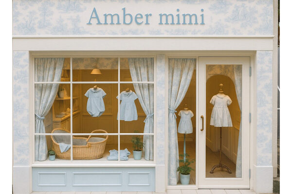星柄や恐竜柄じゃないベビー服を着せたい！ ロイヤル系ベビー服ブランド「Amber mimi」が、都内でポップアップストアを開催