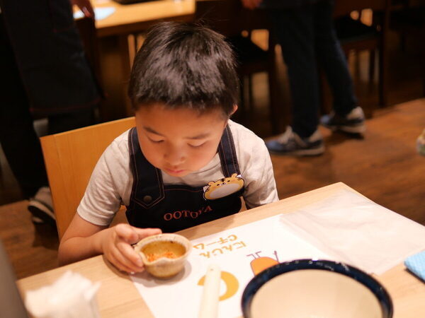 捨てるはずの野菜がクレヨンに⁉ まさかの出来ばえに息子も惚れ惚れ♡【大戸屋×専修大学】ワークショップ（東京・千代田区）