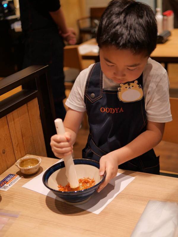捨てるはずの野菜がクレヨンに⁉ まさかの出来ばえに息子も惚れ惚れ♡【大戸屋×専修大学】ワークショップ（東京・千代田区）