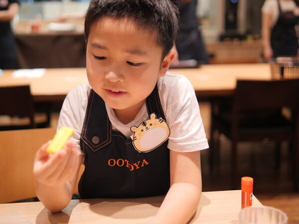 捨てるはずの野菜がクレヨンに⁉ まさかの出来ばえに息子も惚れ惚れ♡【大戸屋×専修大学】ワークショップ（東京・千代田区）