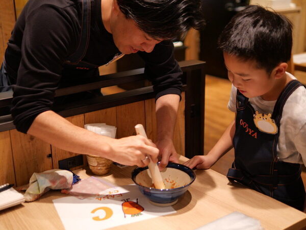 捨てるはずの野菜がクレヨンに⁉ まさかの出来ばえに息子も惚れ惚れ♡【大戸屋×専修大学】ワークショップ（東京・千代田区）
