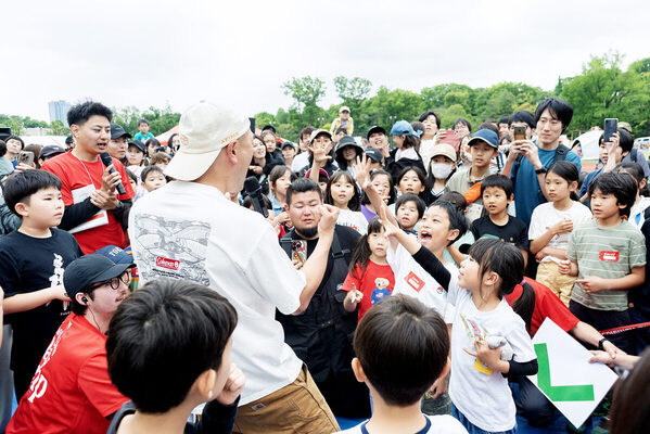 あばれる君の登場に、子どもも大人も大興奮！コールマン主催のイベント「The Coleman Day Camp 2025」レポート