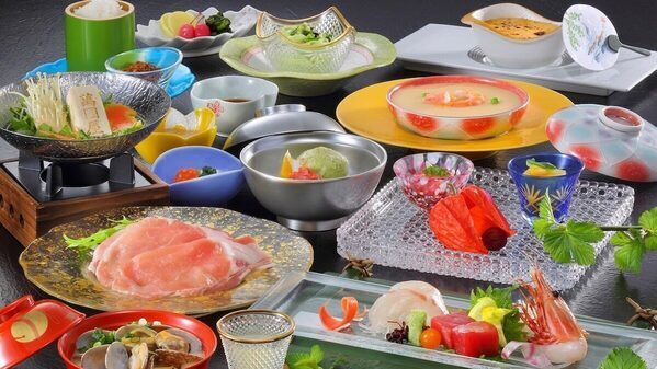 【小学生以下2名まで宿泊無料】この夏限定！あつみ温泉 萬国屋の特別プランが登場