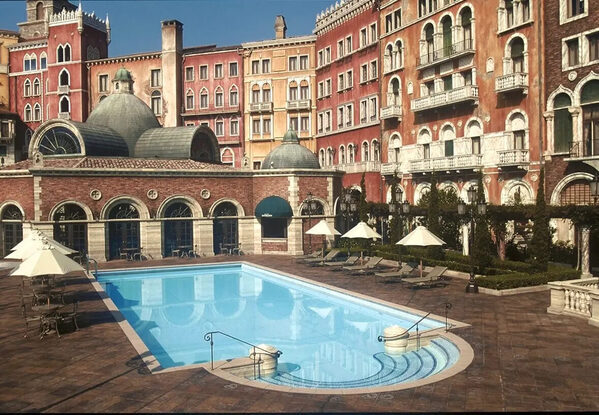 ディズニーホテルで楽しめるのはディズニーだけじゃない！ ホテルミラコスタなど3つのホテルで今夏もプールがオープン