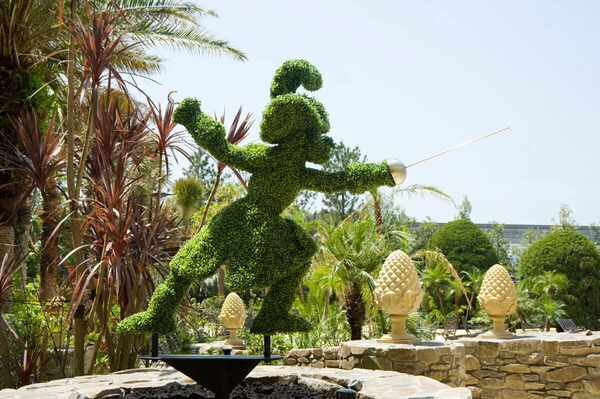 ディズニーホテルで楽しめるのはディズニーだけじゃない！ ホテルミラコスタなど3つのホテルで今夏もプールがオープン