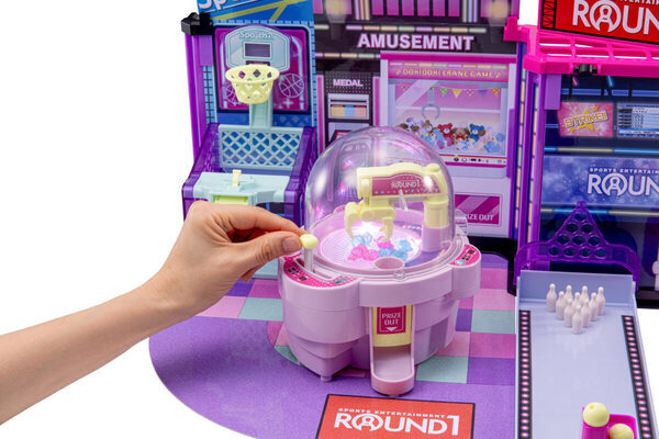 「リカちゃん」サイズのボウリング!? ROUND1の人気ゲームをリカちゃんサイズで再現したプレイセットが登場