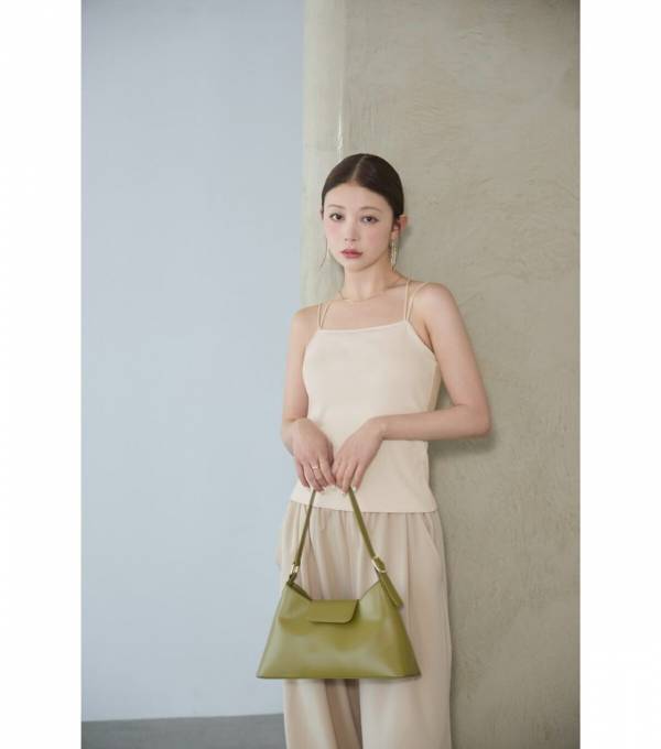 【写真あり】“1枚で360°きれい見え”を実現！【新発売】BAMBI WATERのカップ付きトップス登場