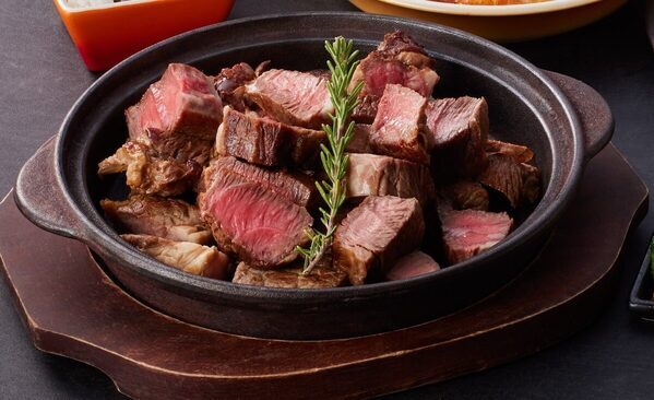 【焼きたて牛肉ステーキ食べ放題＆飲み放題】肉好き必見！ホテルディナーが5,500円の衝撃プラン登場！