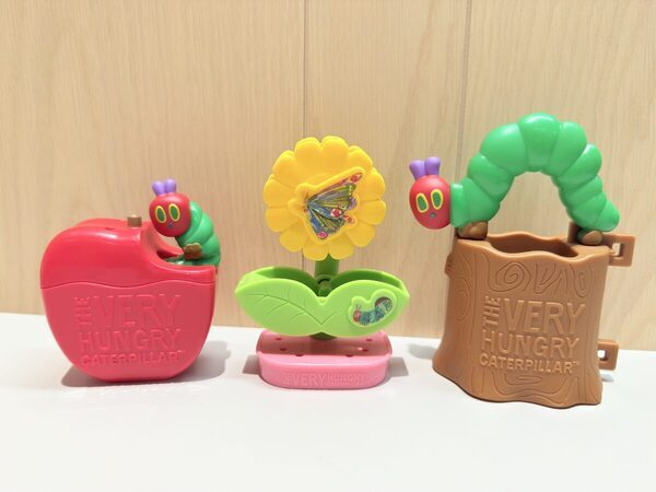 【話題の予感！】マクドナルドの新作ハッピーセット「クレヨンしんちゃん」「はらぺこあおむし」