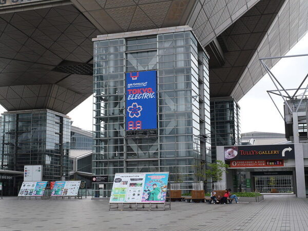 ド迫力に親子でふるえた！ 日本の公道で開催される電気自動車のF1「フォーミュラE」観戦記