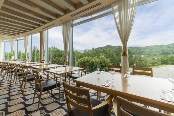 【A5等級飛騨牛付き】こんな贅沢、今だけ！15種類の豪華具材で家族全員大満足！夏限定の夢のような宿泊プラン登場