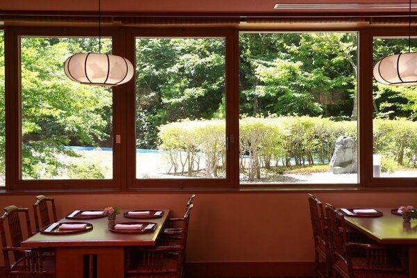 【A5等級飛騨牛付き】こんな贅沢、今だけ！15種類の豪華具材で家族全員大満足！夏限定の夢のような宿泊プラン登場