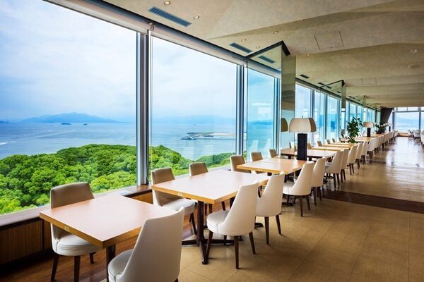 【注目】ホテルでカクテル作り！バーテンダー体験や洋食シェフも…親子で学べる“夏の職業体験”開催！