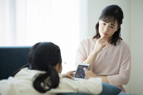 小中学生の半数以上が「ChatGPTを使ったことがある」。子どもが生成AIを有効活用するコツ