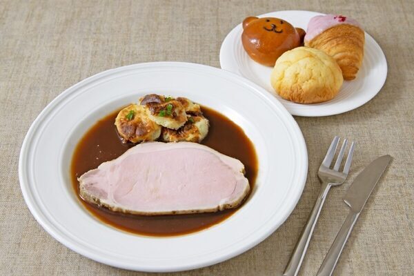 【パン食べ放題】ついにきた！ キッズメニューに子ども専用パン食べ放題が登場♪