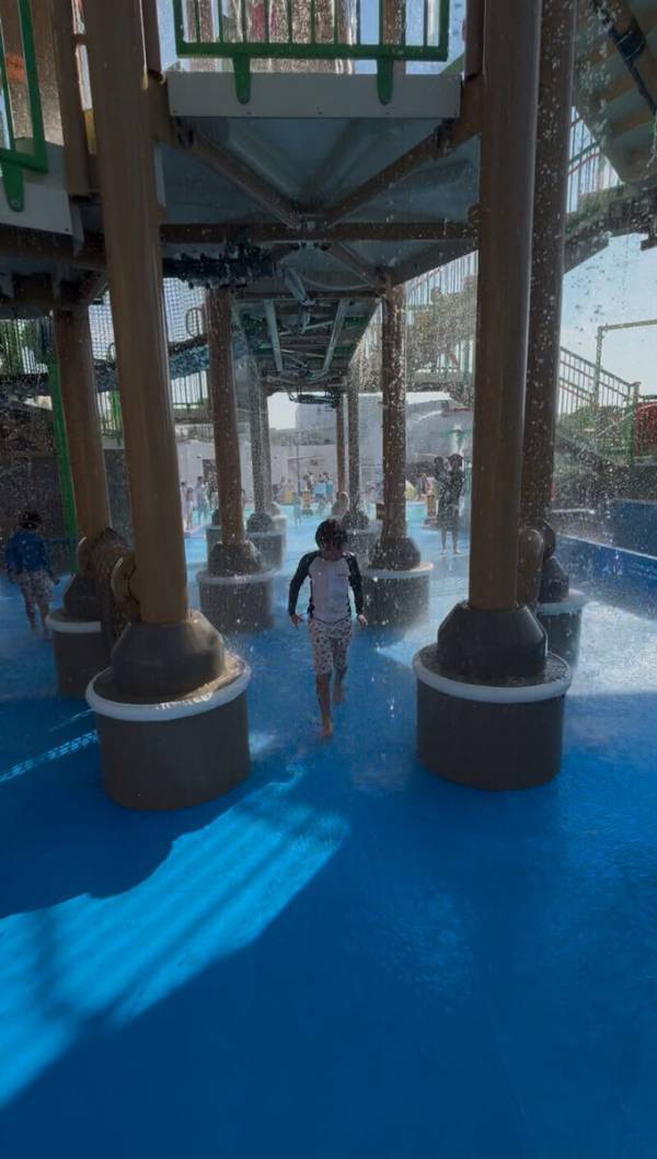 【よみうりランド プールWAI】を遊び尽くすレポ♪　5つのプールと8種のスライダーで夏を満喫！