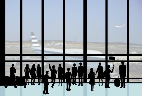 娘を私立中に進学させた親が陥った罠。制服沼から誕プレまで「気が遠くなりそう」【私立進学とお金のリアル】